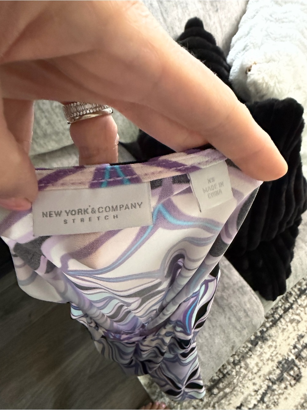 New York & Company Stretch Geometric Print Sleeveless Tank Top XS Purple Retro - Picture 5 of 6